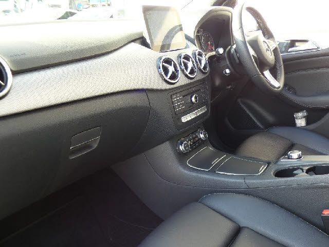 Mercedes Benz B-CLASS 2018-02 8678-1
