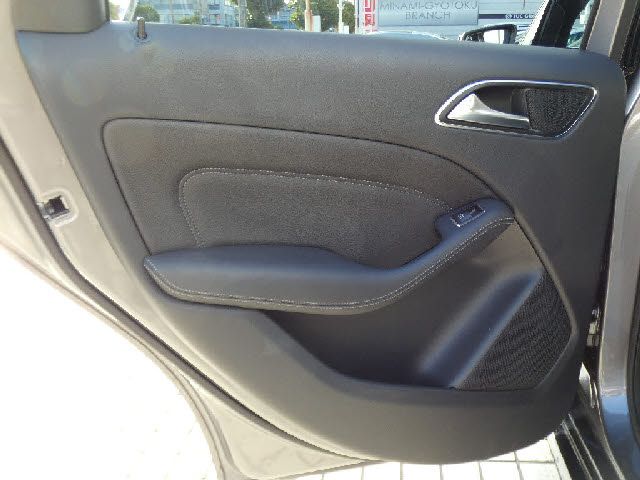 Mercedes Benz B-CLASS 2018-02 8678-21