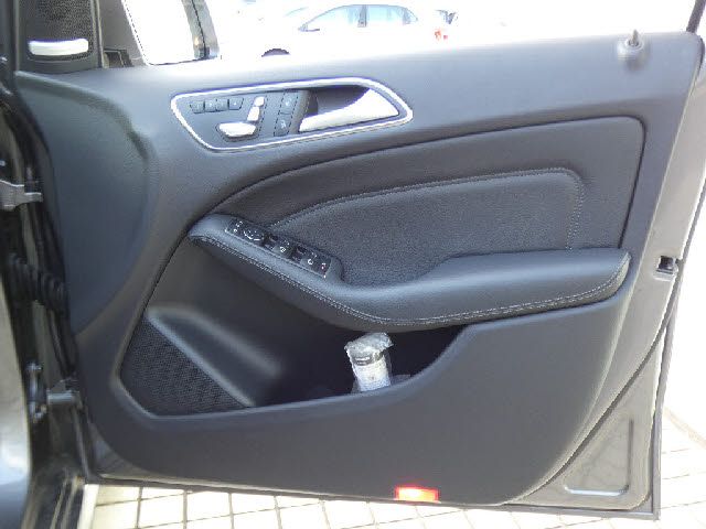 Mercedes Benz B-CLASS 2018-02 8678-23