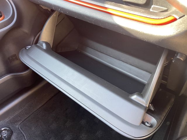 Toyota AQUA 2016-08 18547-27