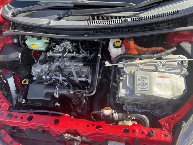 Toyota AQUA 2016-08 18547-18