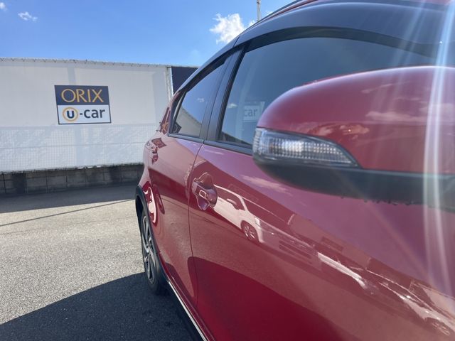 Toyota AQUA 2016-08 18547-22