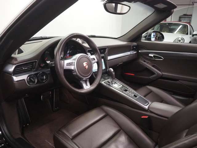 Porsche 911 2012-06 22410-13