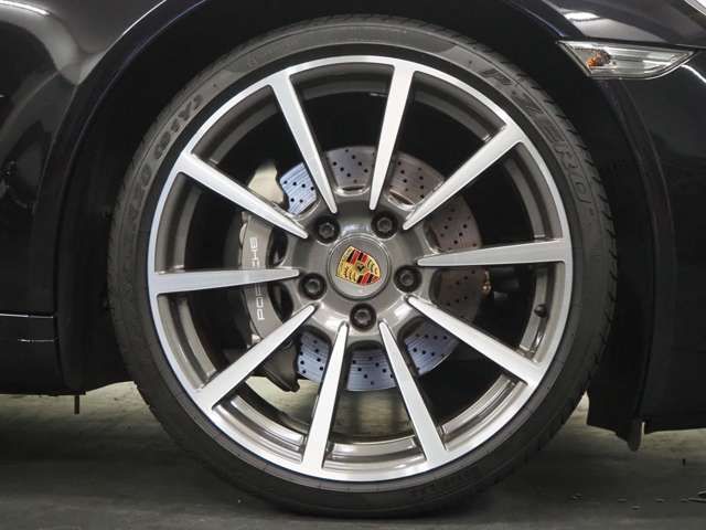 Porsche 911 2012-06 22410-12
