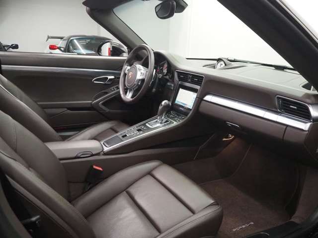 Porsche 911 2012-06 22410-15
