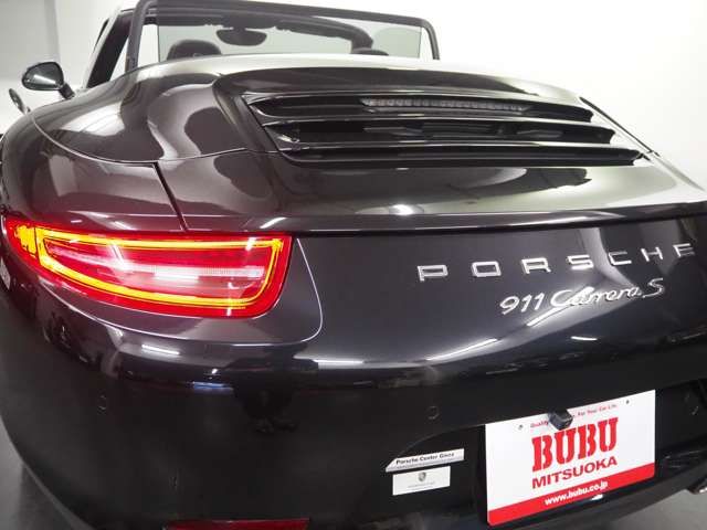 Porsche 911 2012-06 22410-11