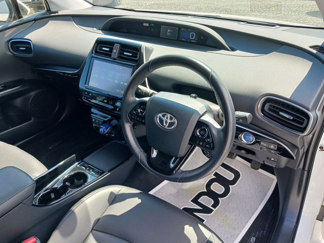 Toyota PRIUS 2019-03 4952-10