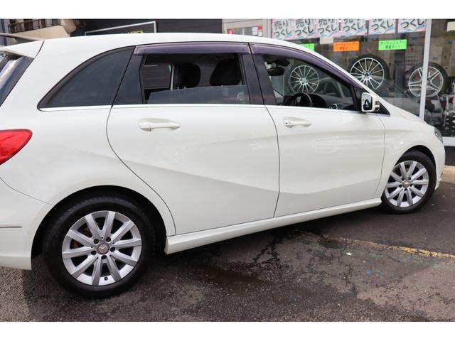 Mercedes Benz B-CLASS 2013-01 21044-23