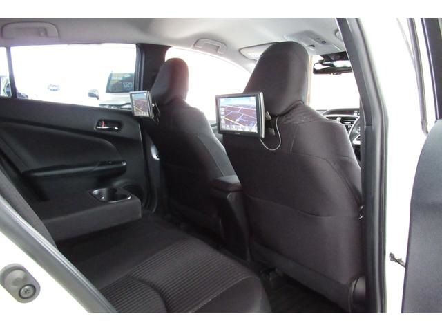 Toyota PRIUS 2017-03 11238-12