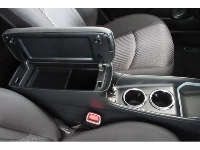 Toyota PRIUS 2017-03 11238-24