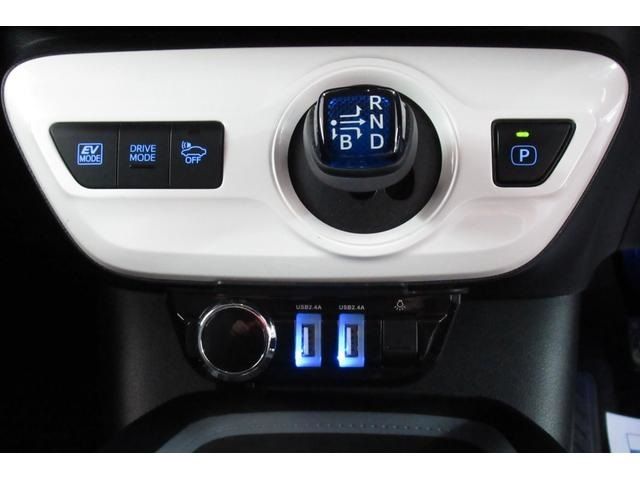 Toyota PRIUS 2017-03 11238-20