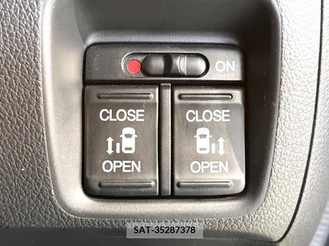 Honda N BOX CUSTOM 2016-04 243495-4