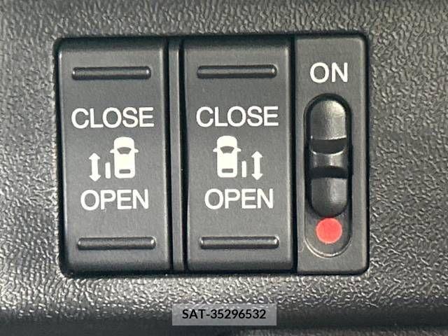 Honda STEP WGN 2018-06 368773-3