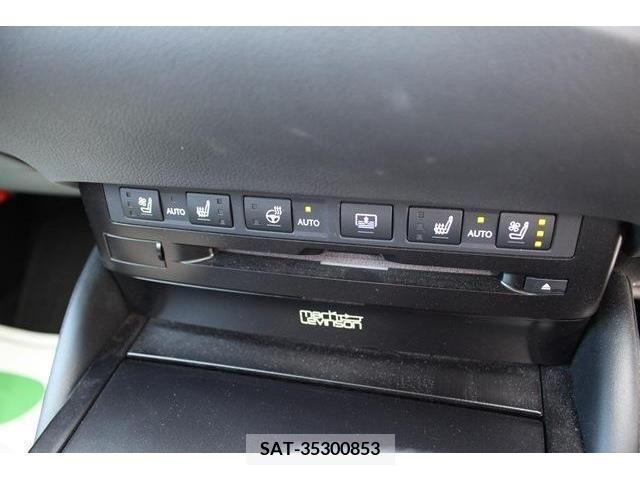 Lexus ES 2019-02 354183-5