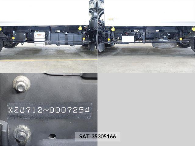Hino DUTRO 2019-12 236744-11