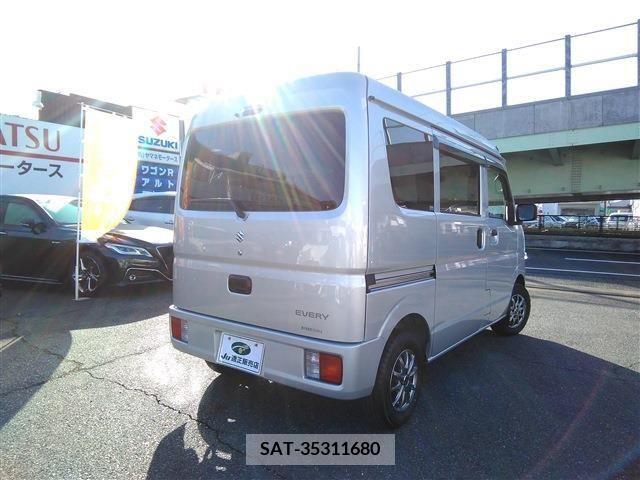 Suzuki EVERY 2022-08 207503-2