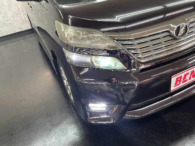 Toyota VELLFIRE 2010-10 188571-26