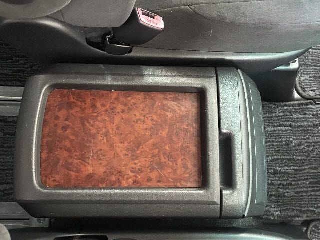 Toyota VELLFIRE 2010-10 188571-23