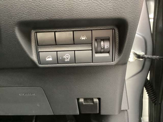 Mitsubishi EK X 2021-11 15825-7