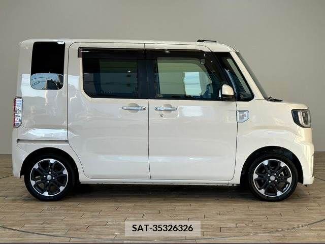 Daihatsu WAKE 2015-01 221474-14
