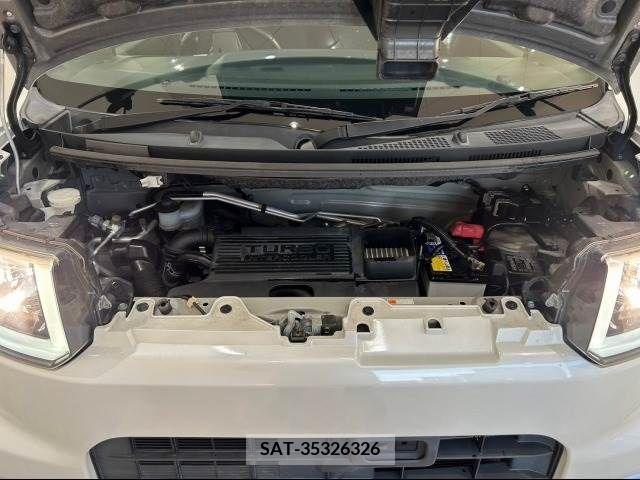 Daihatsu WAKE 2015-01 221474-11