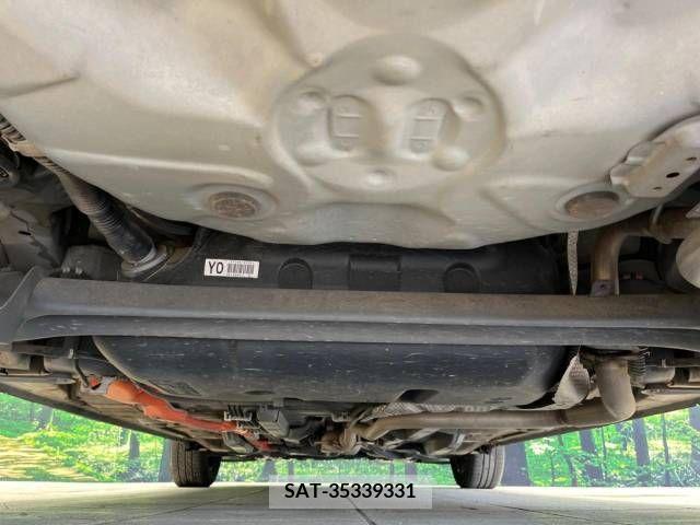 Toyota AQUA 2015-04 342363-19