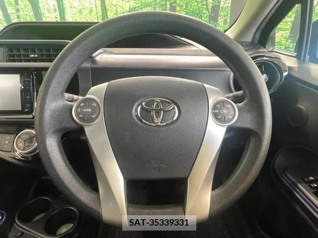 Toyota AQUA 2015-04 342363-11