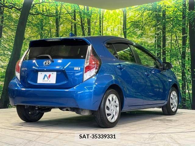Toyota AQUA 2015-04 342363-17