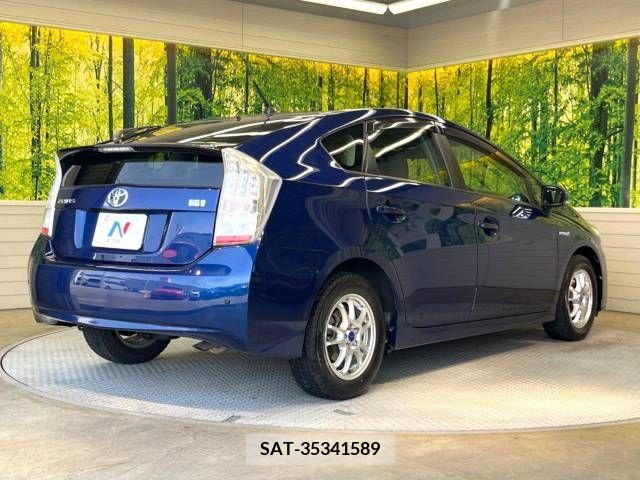 Toyota PRIUS 2011-09 322004-17