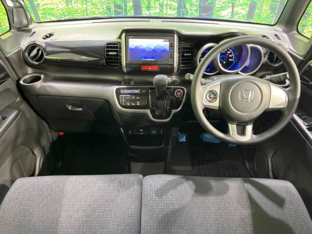 Honda N BOX CUSTOM 2017-03 9637-1