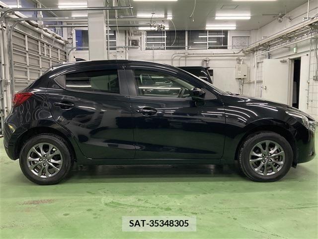 Mazda DEMIO 2018-02 207352-3