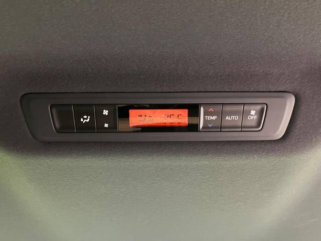 Toyota ESQUIRE 2016-11 17906-7