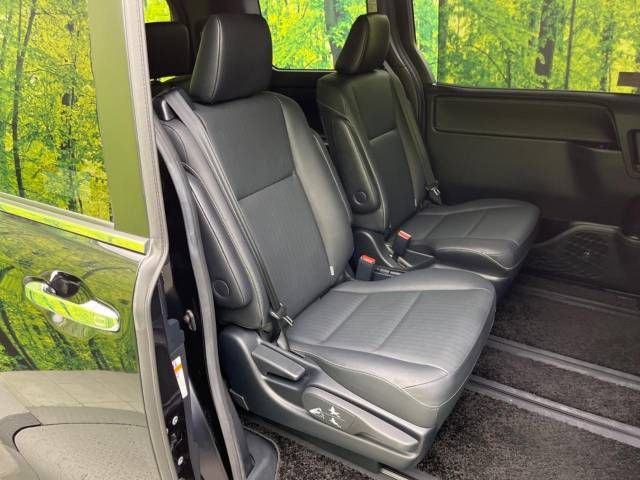 Toyota ESQUIRE 2016-11 17906-9