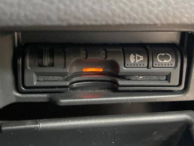 Nissan SERENA 2014-03 11961-6