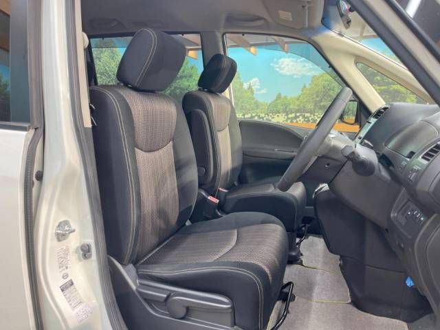 Nissan SERENA 2014-03 11961-8