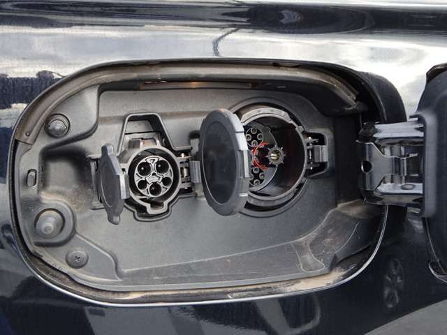 Mitsubishi OUTLANDER PHEV 2020-02 184411-9