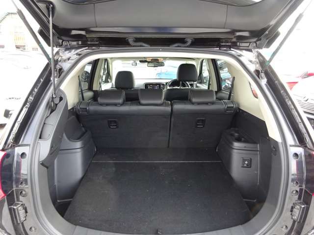 Mitsubishi OUTLANDER PHEV 2020-02 184411-1