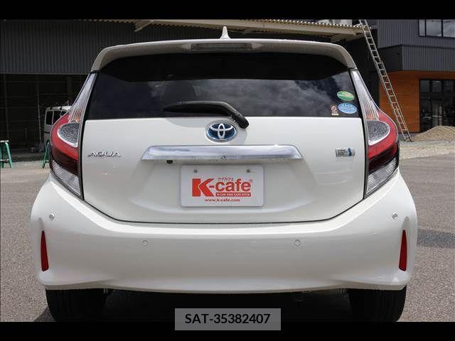 Toyota AQUA 2019-08 356353-5