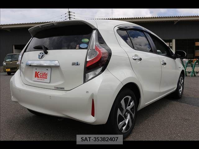 Toyota AQUA 2019-08 356353-4