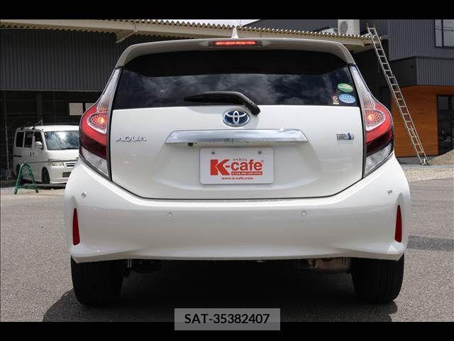 Toyota AQUA 2019-08 356353-13