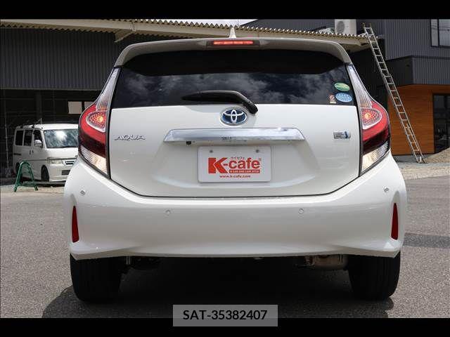 Toyota AQUA 2019-08 356353-14