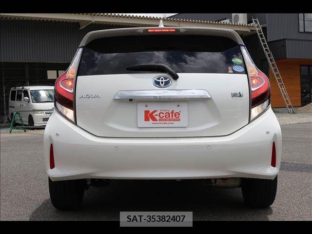Toyota AQUA 2019-08 356353-15
