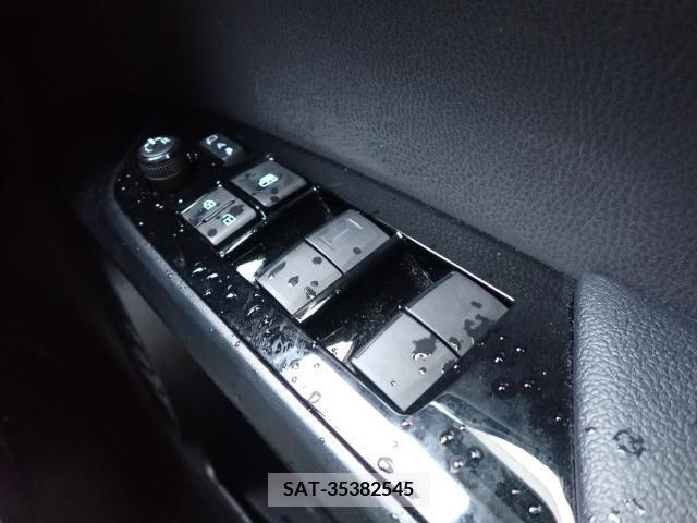 Toyota PRIUS 2021-02 326509-12