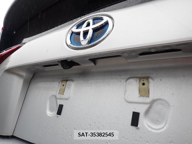 Toyota PRIUS 2021-02 326509-18
