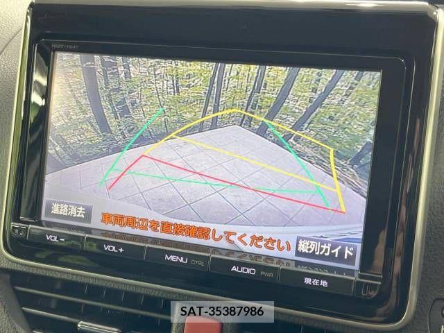 Toyota VOXY 2015-04 289275-5