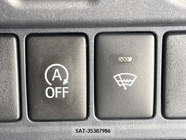 Toyota VOXY 2015-04 289275-4
