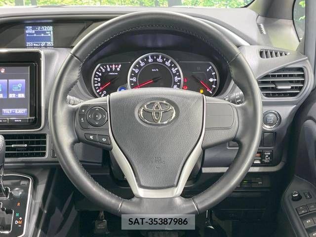 Toyota VOXY 2015-04 289275-12