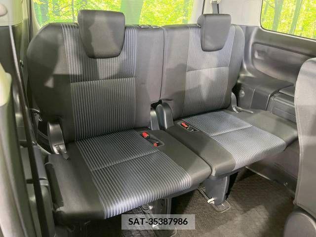 Toyota VOXY 2015-04 289275-10