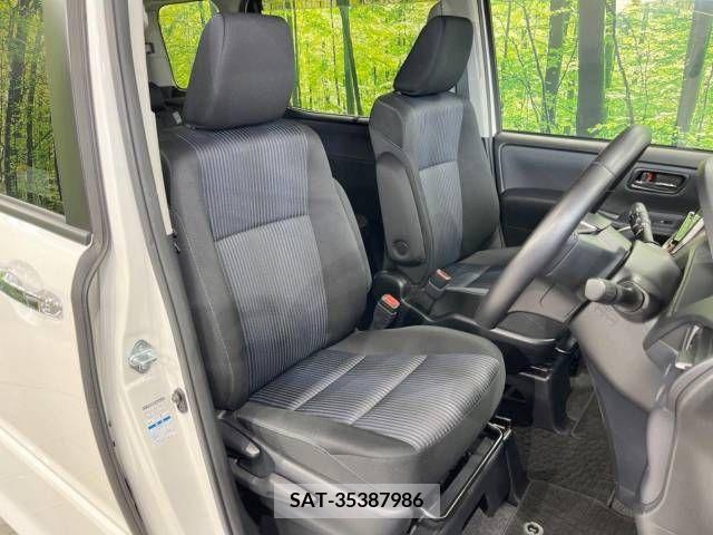 Toyota VOXY 2015-04 289275-8