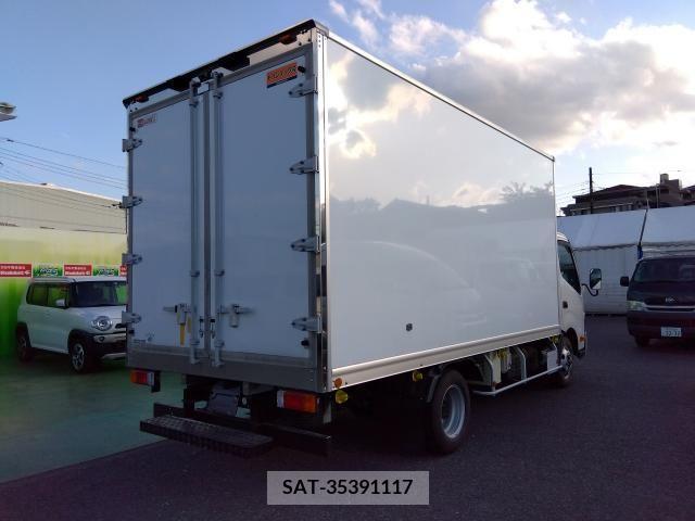 Hino DUTRO 2020-10 296719-1